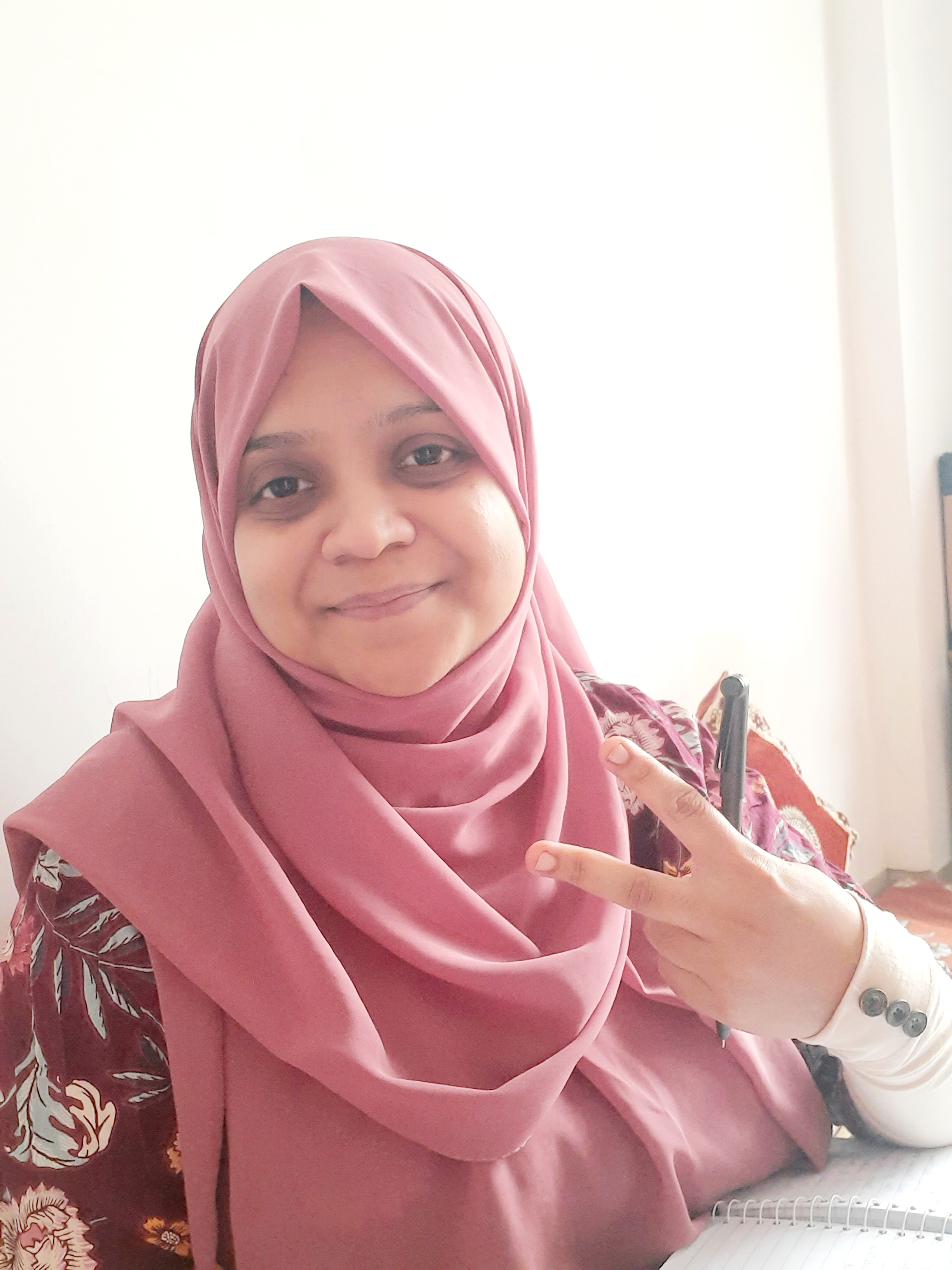 Ms. Nargis Parvaneh - Chemistry Teacher